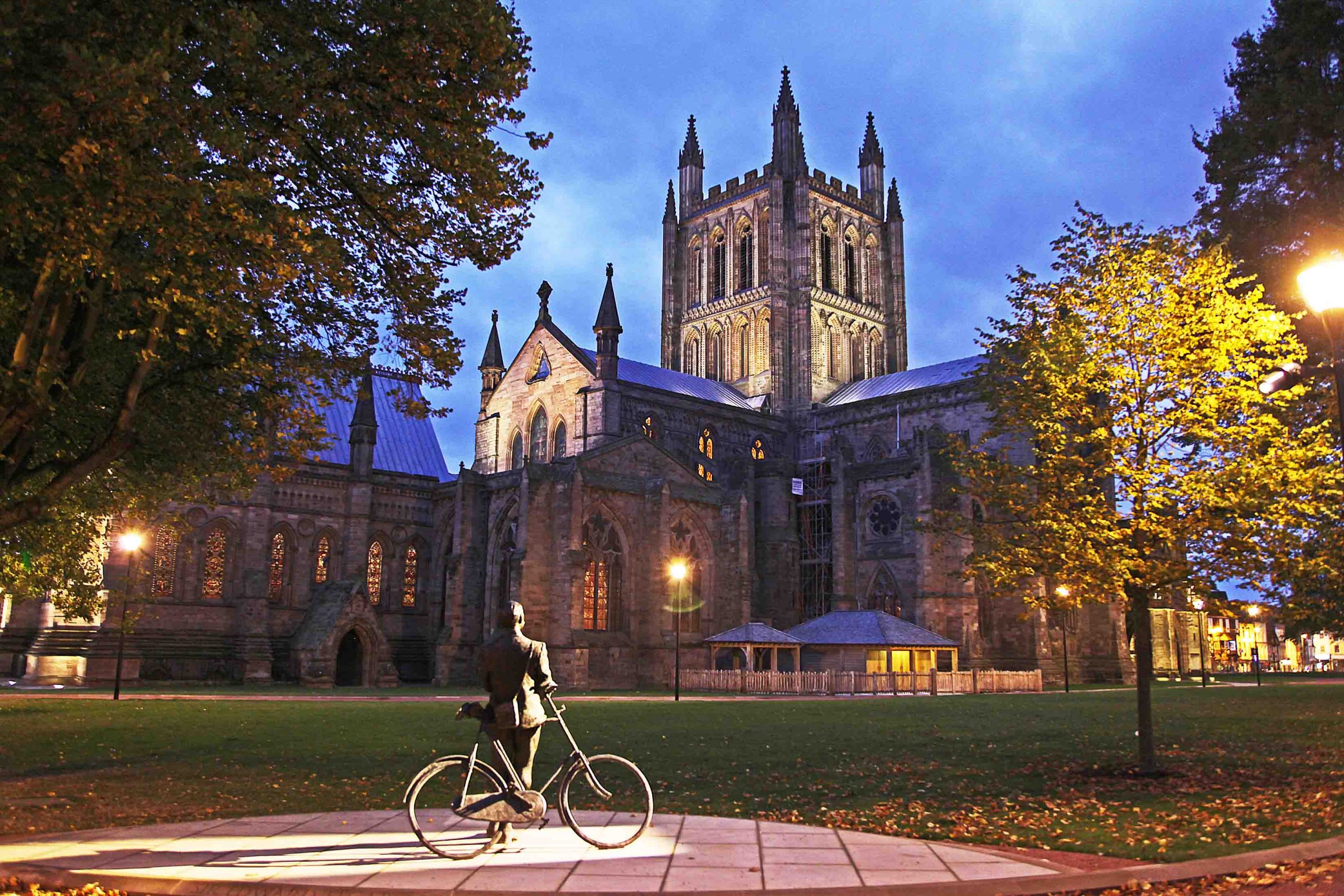 Photo © Derek Foxton