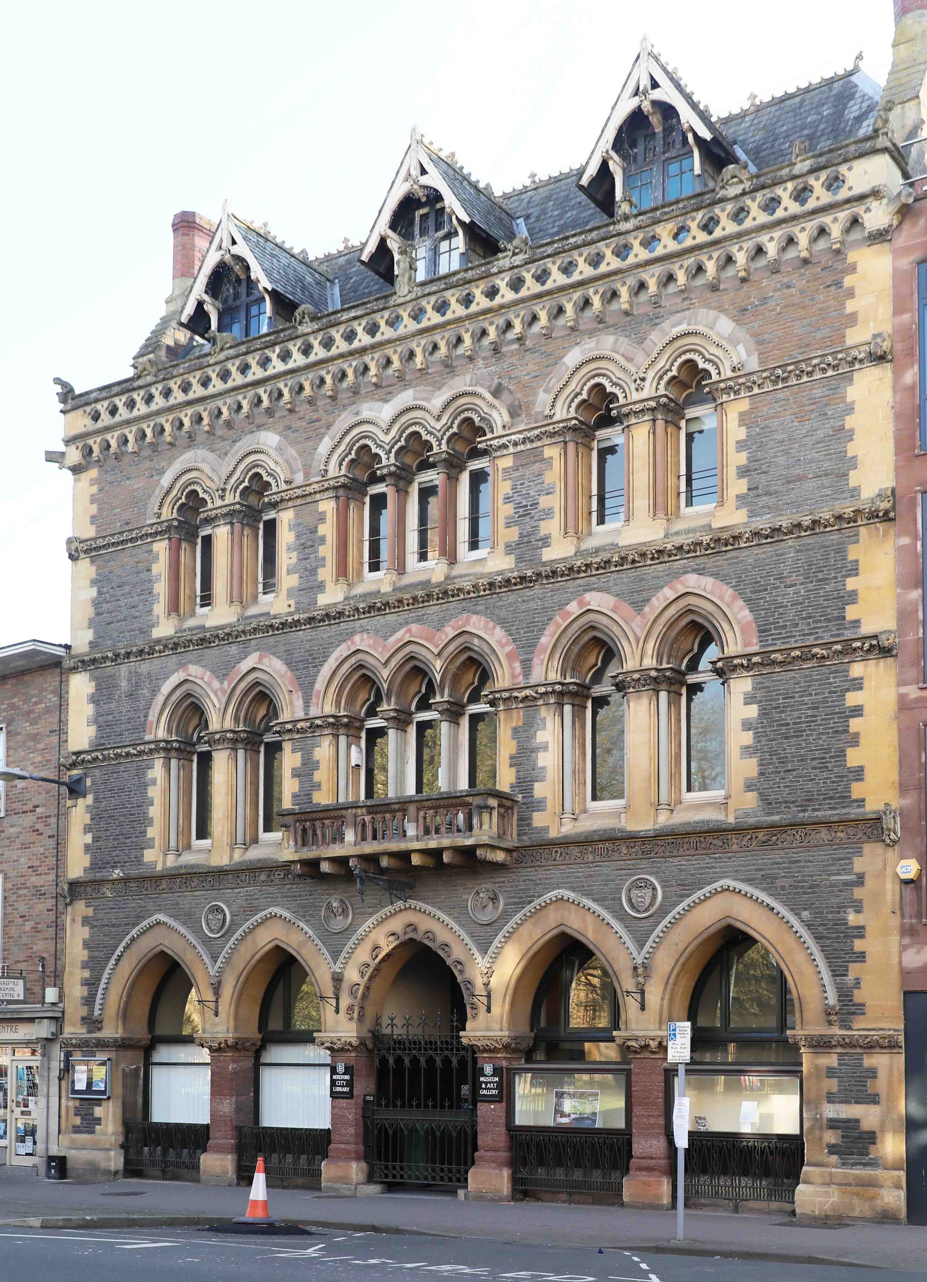 Photo @ Derek Foxton